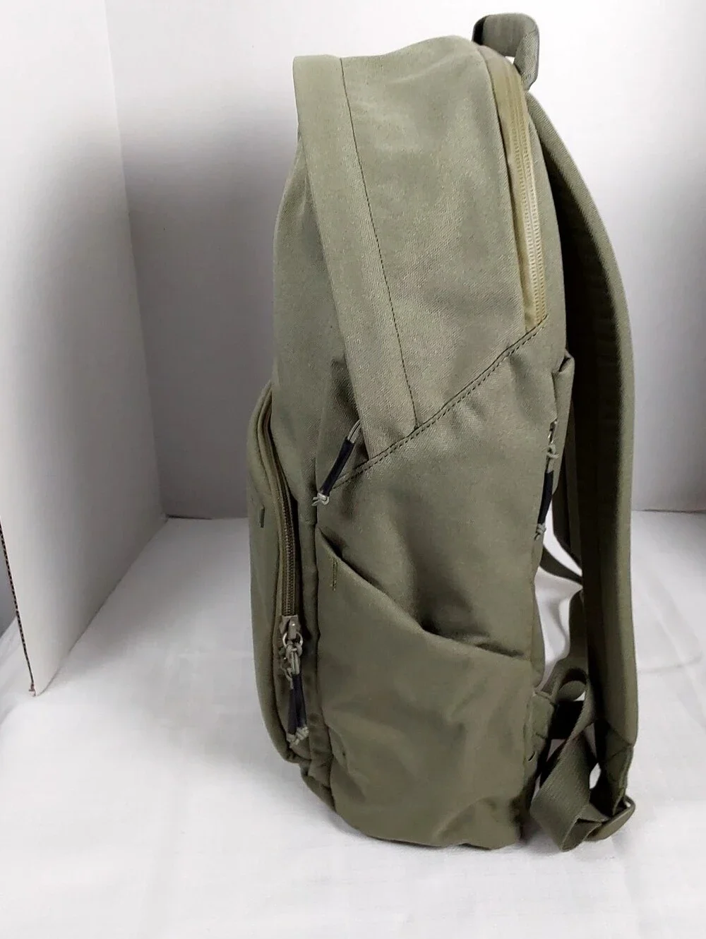 brevite everyday backpack